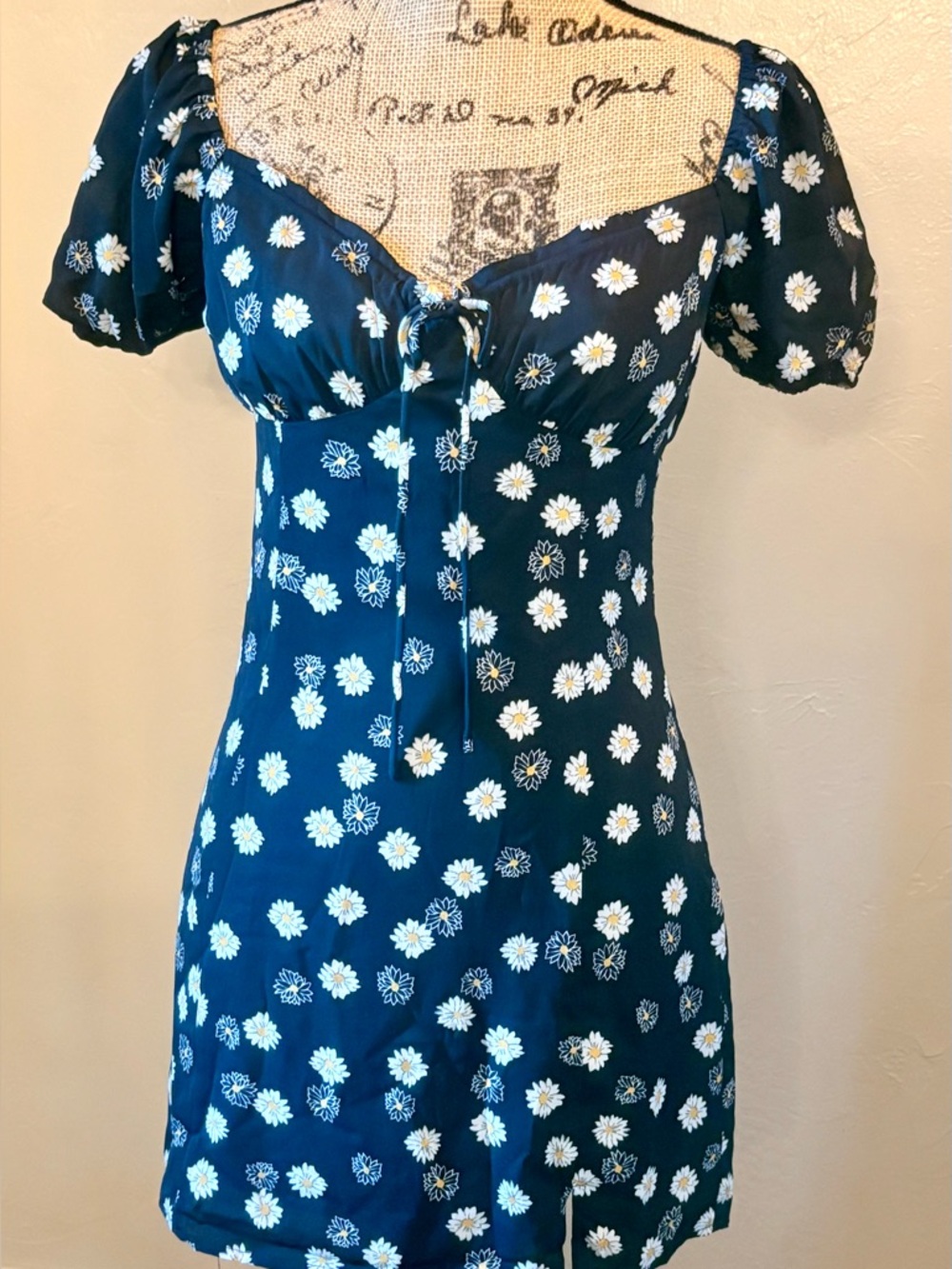 BP Nordstrom Ditsy Floral Tie Front Mini Dress Daisy Puff Sleeve NWT Small